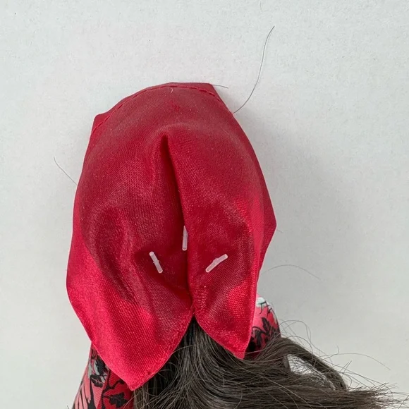 Mattel Ever After High Cerise Hood Doll, from the “First Chapter”-Released 2013 - Picture 3 of 4